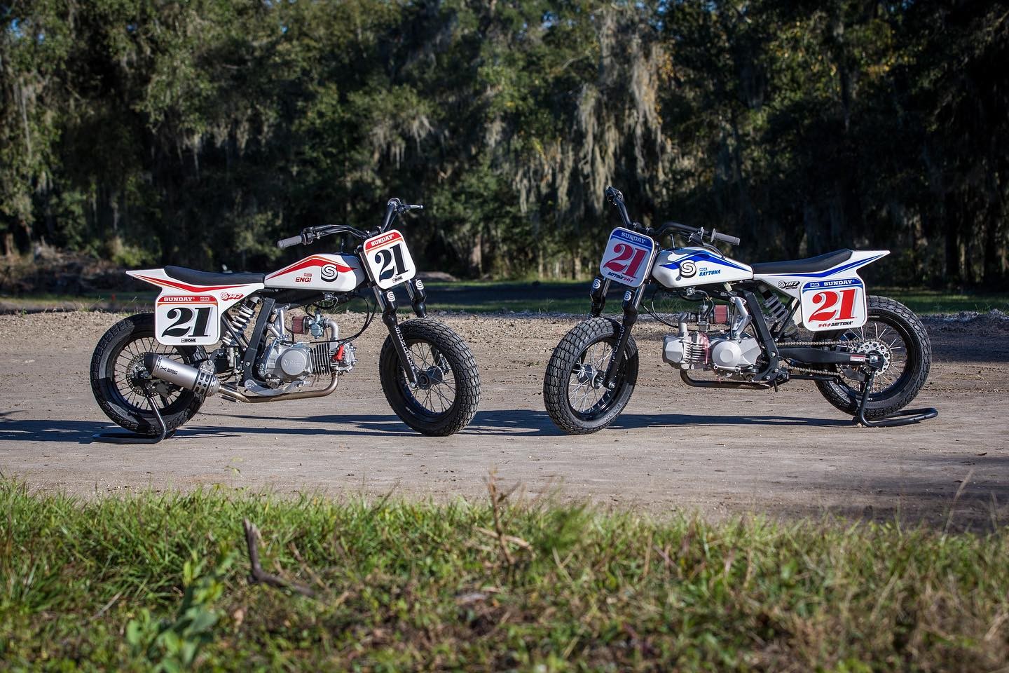 Left or Right ?
S147 or S187 ?
🔴 or 🔵 ?
—
#sundaymotors #flattrack #moto #ycf #motorcycle