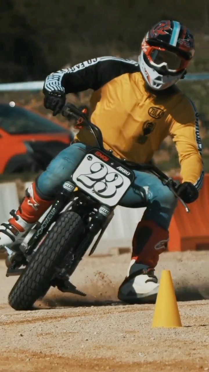 Fresh edit ! 🤌🔥🤙
@panoverino @pavlan_sb
—
#sundaymotors #flattrack #moto #motorcycle #ycf
