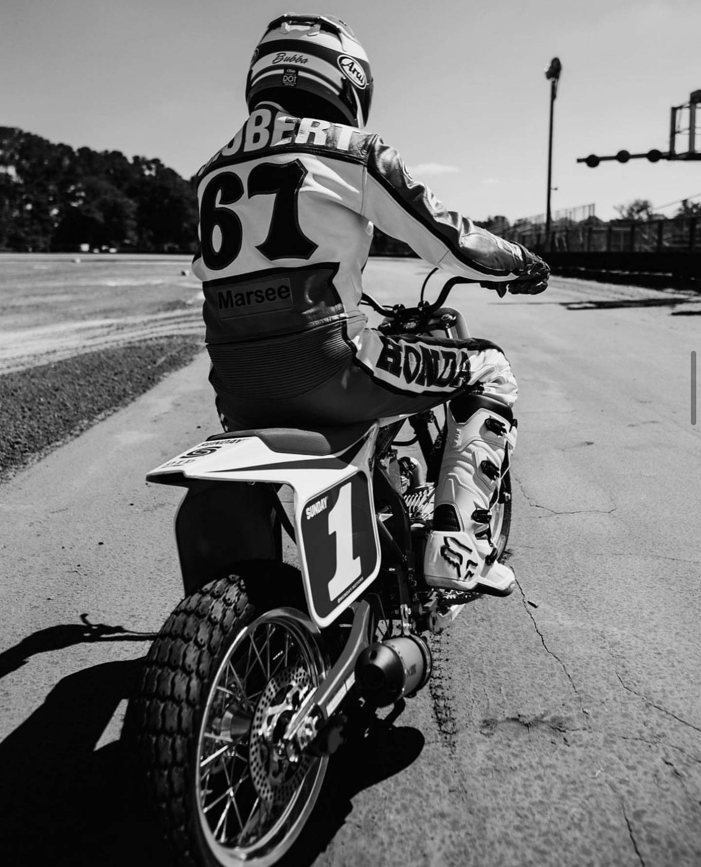 ON BOARD 😎
@bshobert67 
—
#sundaymotors #flattrack #moto #motorcycle