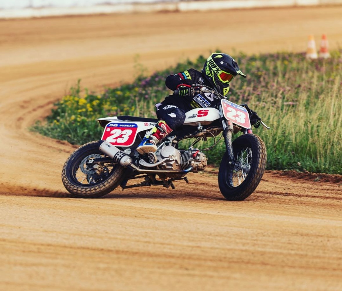 @matys_sambarrey (he was 8 years old in this photo) on our S147 🙌💪
—
#sundaymotors #flattrack #moto